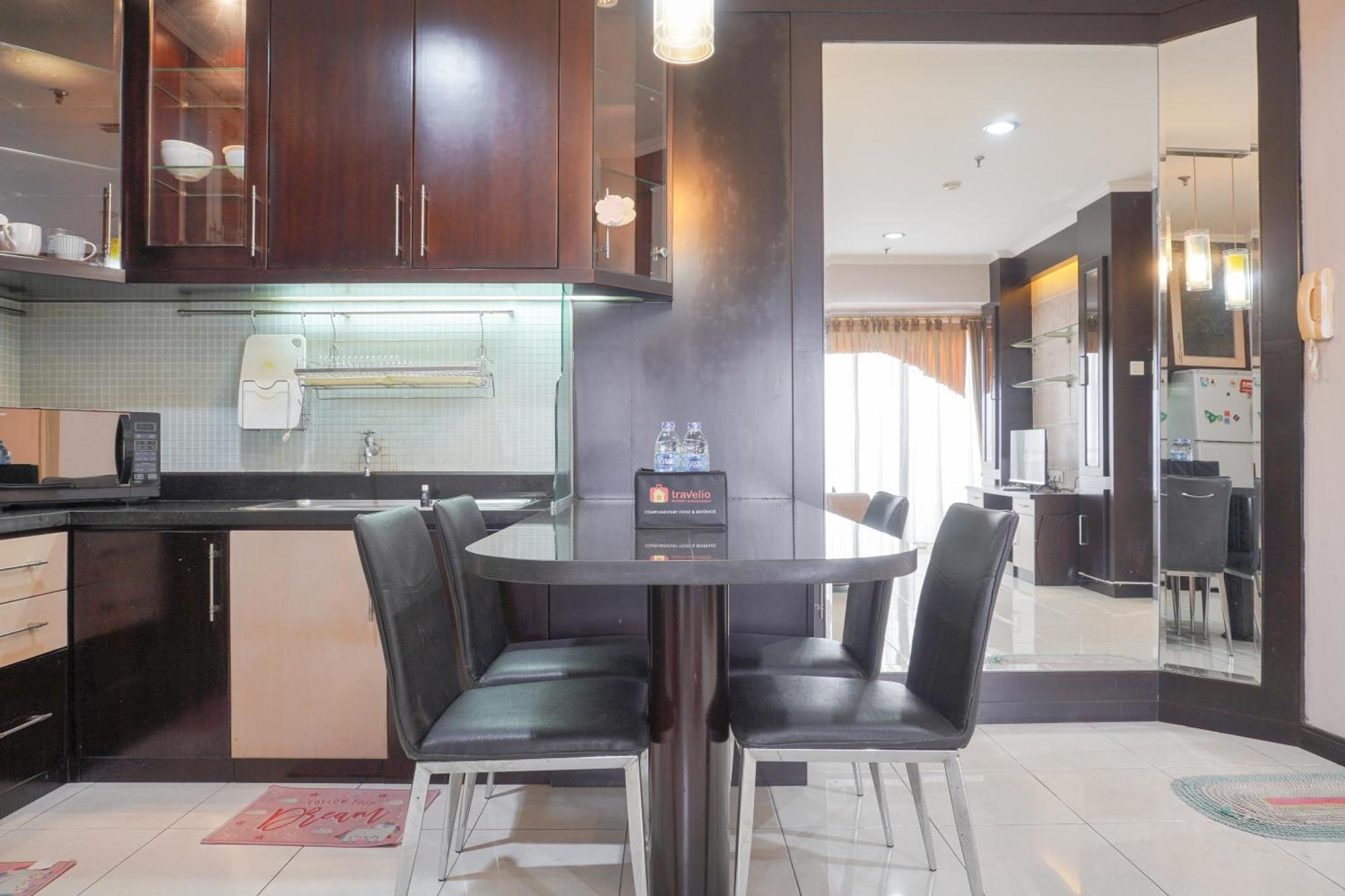 Cozy And Simply Look 2Br At 12Nd Floor Puri Garden Apartment By Travelio Jakarta Eksteriør billede